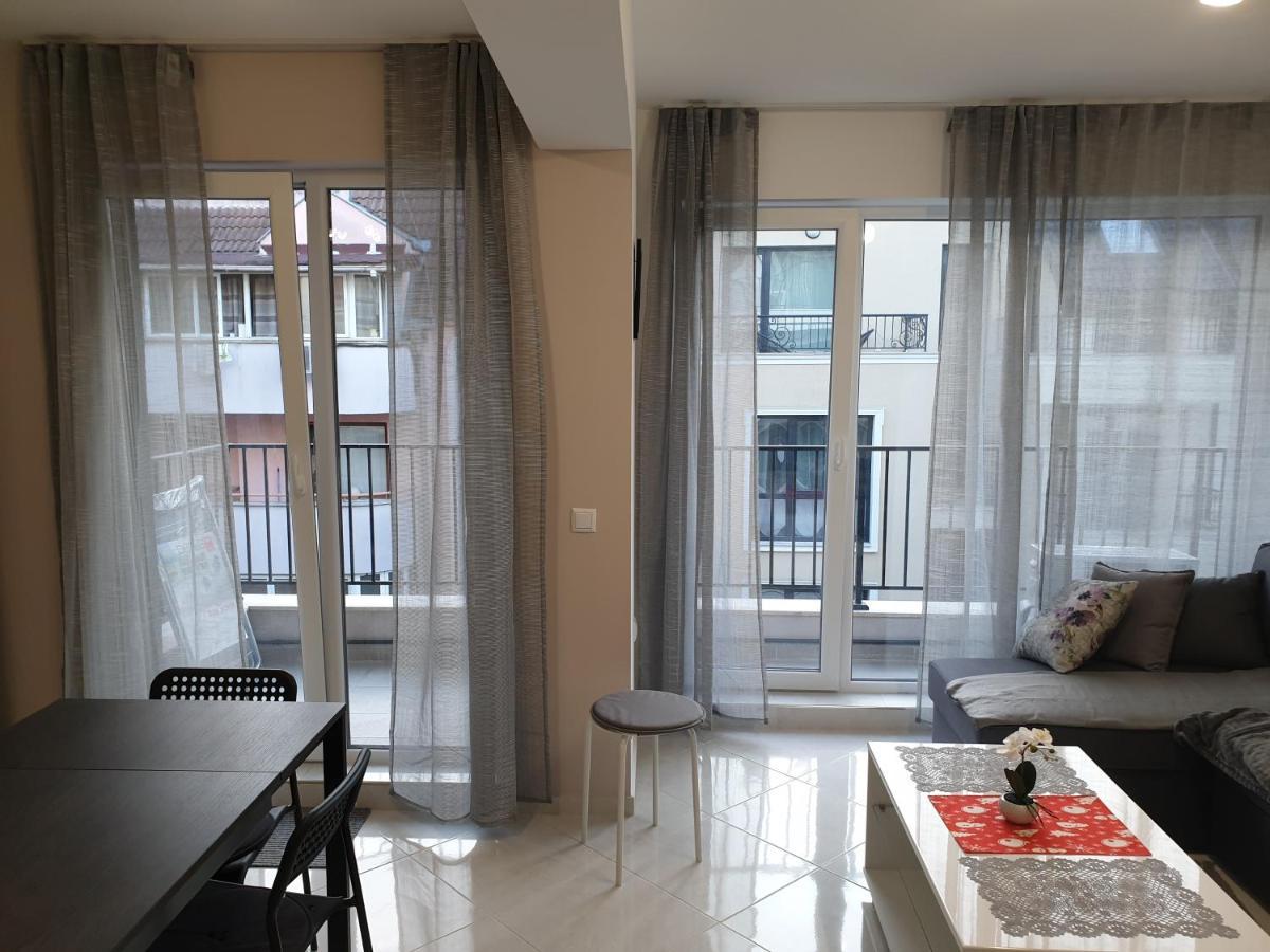 Two-Bedroom Apartment 5, 15 Tsani Ginchev, Varna, Bulgaria Exteriör bild