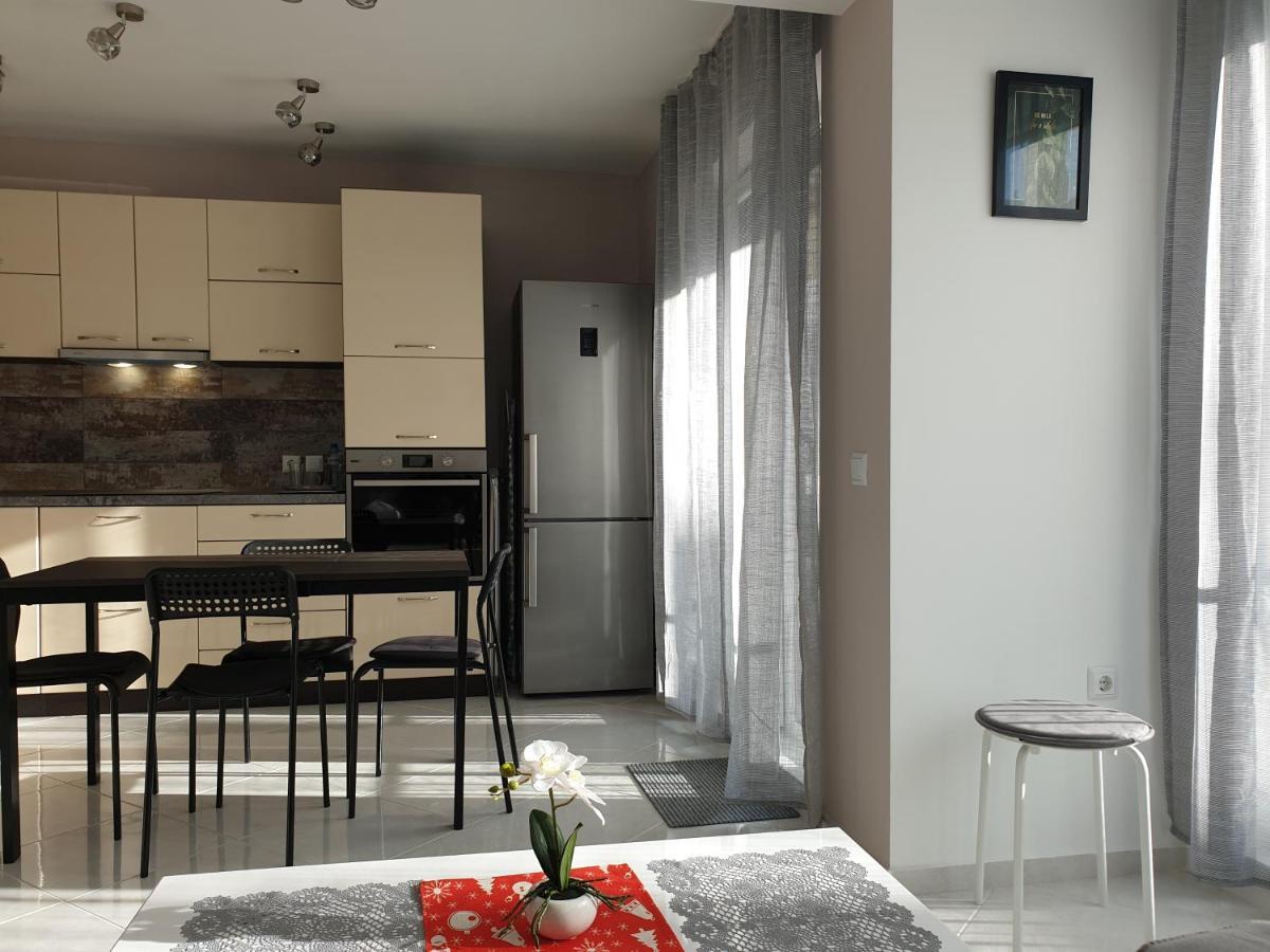 Two-Bedroom Apartment 5, 15 Tsani Ginchev, Varna, Bulgaria Exteriör bild