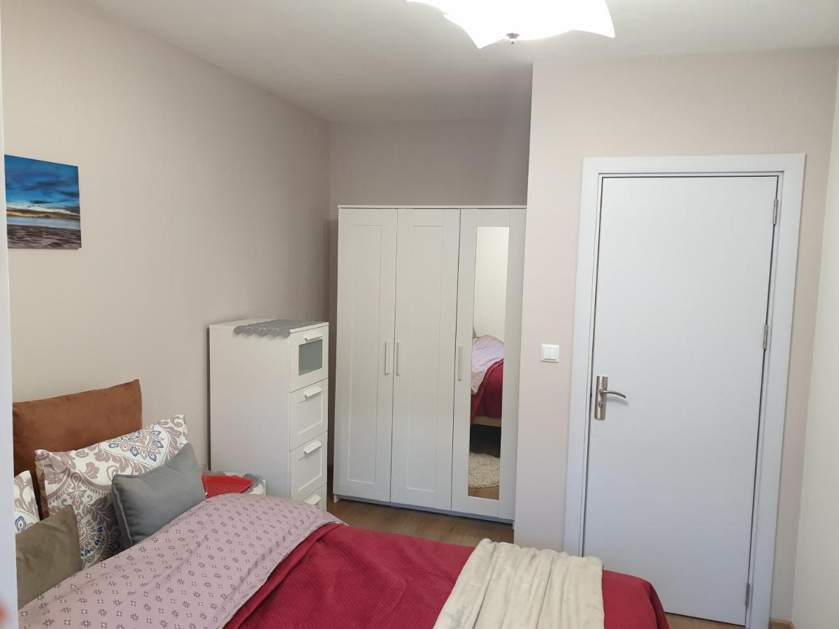 Two-Bedroom Apartment 5, 15 Tsani Ginchev, Varna, Bulgaria Exteriör bild