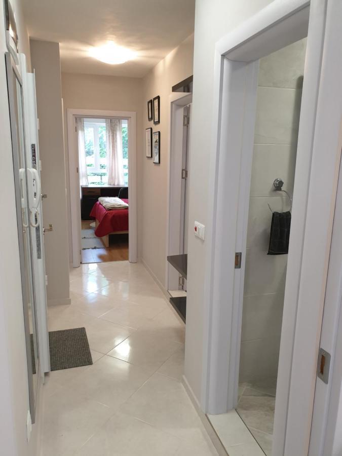 Two-Bedroom Apartment 5, 15 Tsani Ginchev, Varna, Bulgaria Exteriör bild
