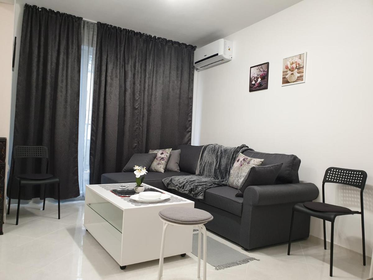 Two-Bedroom Apartment 5, 15 Tsani Ginchev, Varna, Bulgaria Exteriör bild