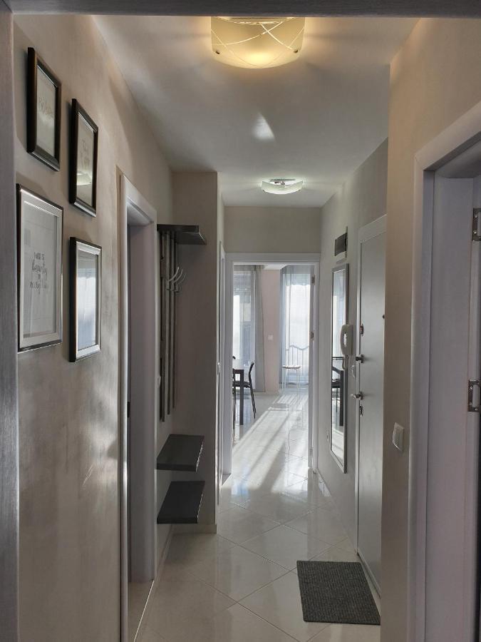 Two-Bedroom Apartment 5, 15 Tsani Ginchev, Varna, Bulgaria Exteriör bild