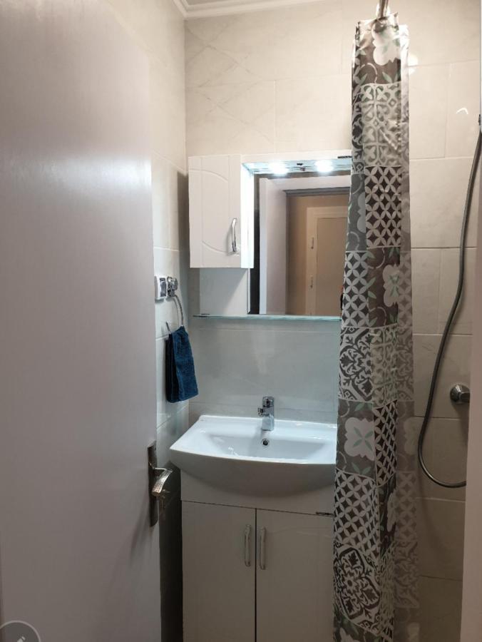 Two-Bedroom Apartment 5, 15 Tsani Ginchev, Varna, Bulgaria Exteriör bild