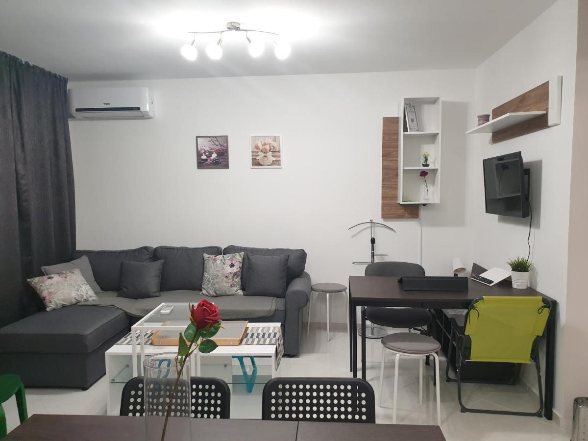 Two-Bedroom Apartment 5, 15 Tsani Ginchev, Varna, Bulgaria Exteriör bild