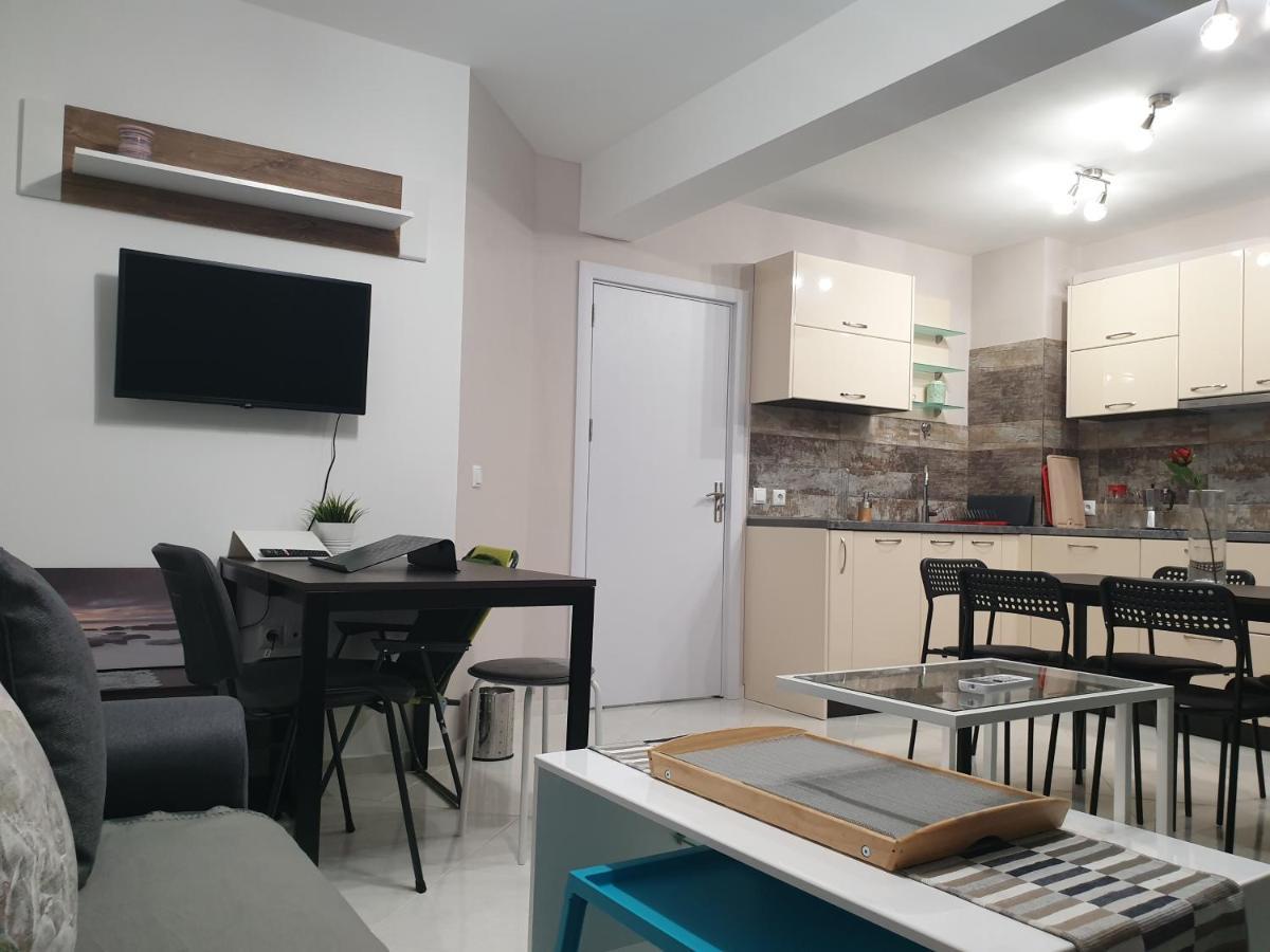 Two-Bedroom Apartment 5, 15 Tsani Ginchev, Varna, Bulgaria Exteriör bild