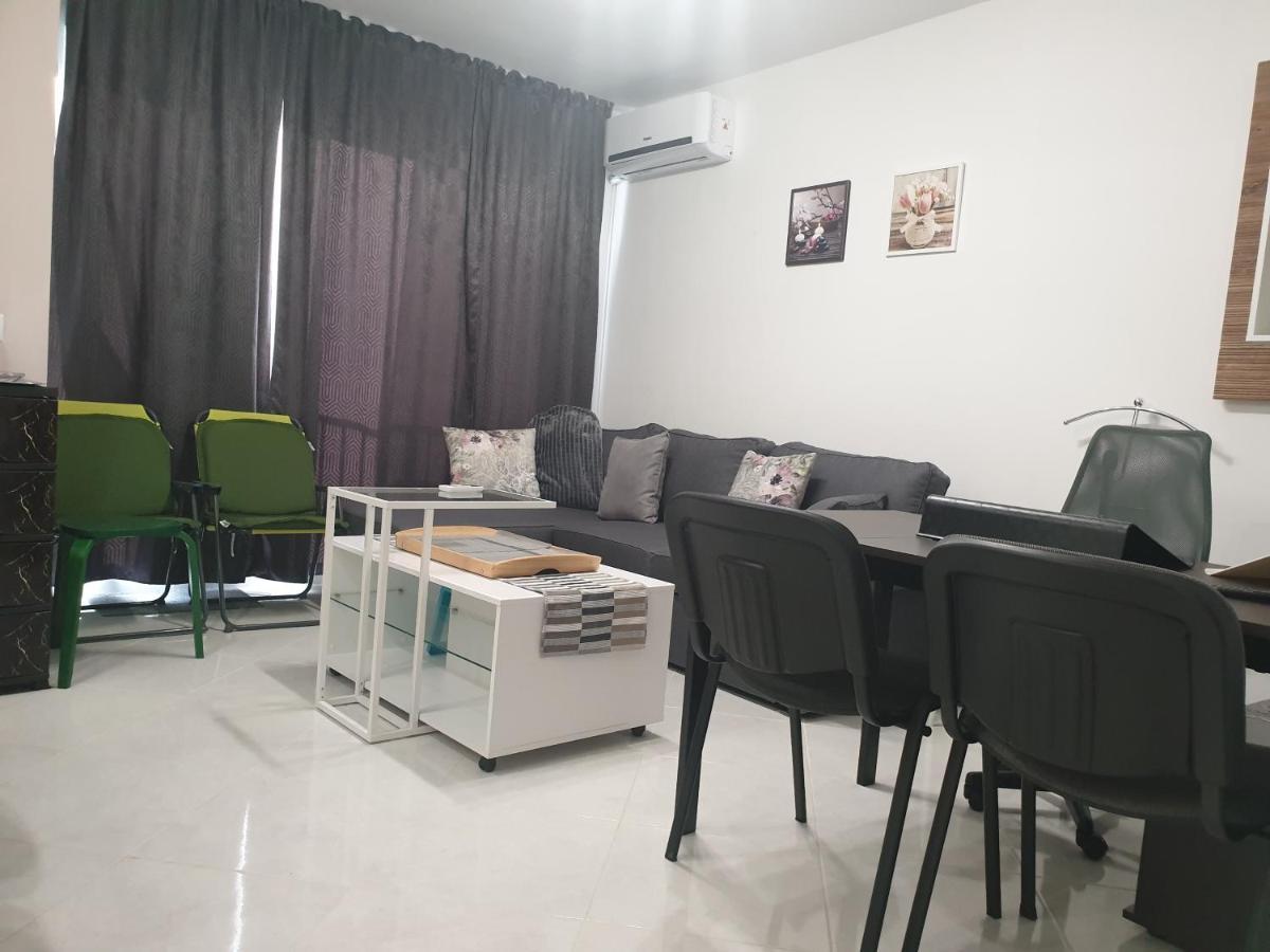 Two-Bedroom Apartment 5, 15 Tsani Ginchev, Varna, Bulgaria Exteriör bild