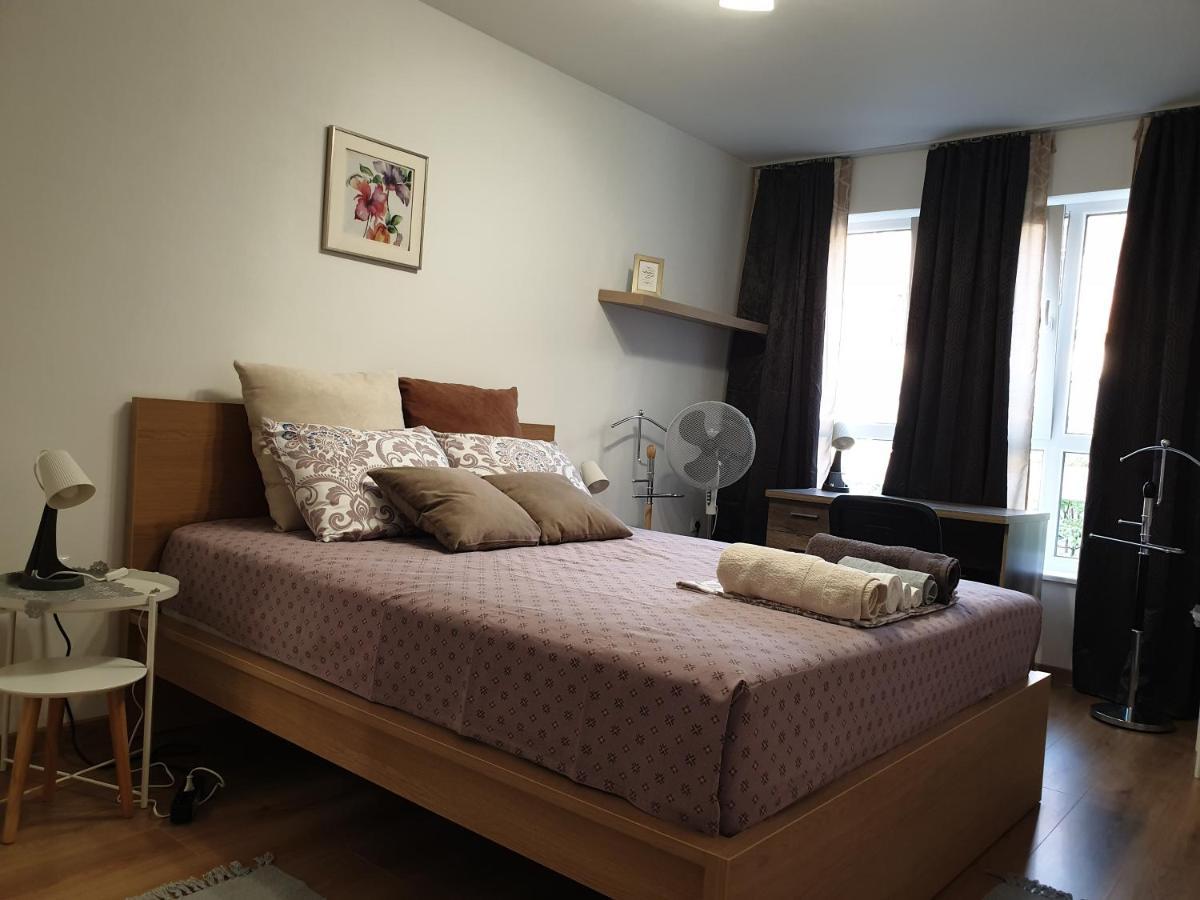 Two-Bedroom Apartment 5, 15 Tsani Ginchev, Varna, Bulgaria Exteriör bild